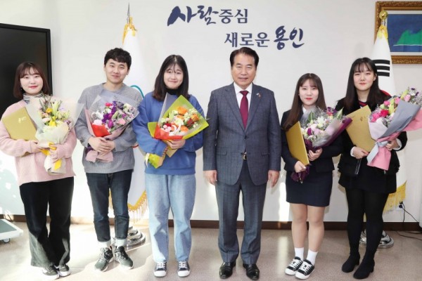 20일 용인경전철 서포터즈 활동 우수자 표창.jpg