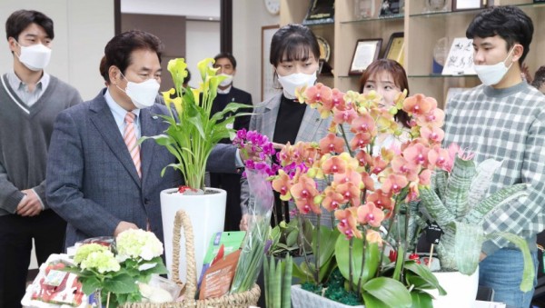 (사진) 청년농업인 화훼농가 살리기 플라워릴레이.jpg