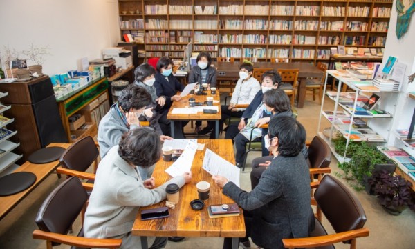 20200317 용인시의회, 생활문화시설 지정 지역서점 의견 청취(1).JPG