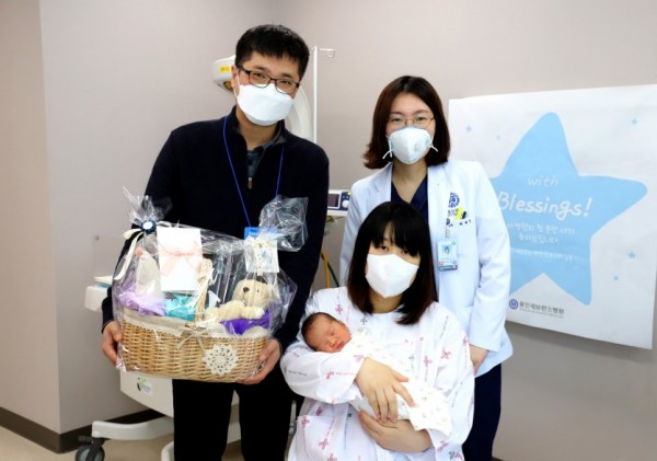 [사진 1] 용인세브란스병원, 개원 후 산부인과 첫 출산.jpg