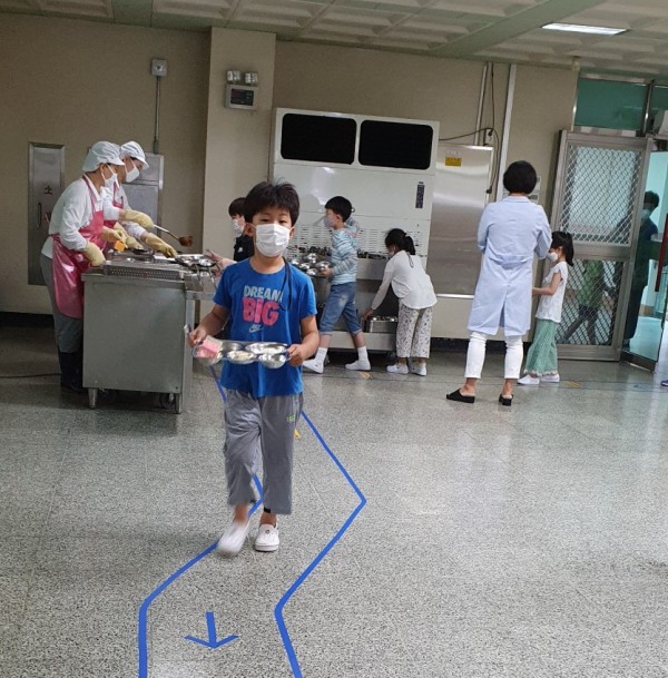 급식모습1.jpg