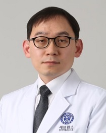 [사진1] 용인세브란스병원, 고도비만 치료 위한 위소매절제술 시행_위장관외과 이중호 교수.jpg