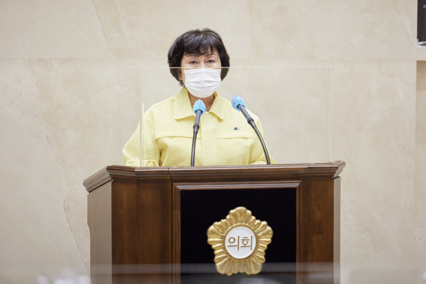 20200909 용인시의회, 지방자치법 전부개정안 수정요구 촉구 결의안 채택.jpg