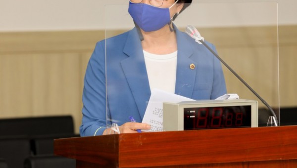 200904 경기도의회 김미숙 의원, ‘4.3특별법 개정 촉구 건의안’ 상임위 통과 사진1.jpg