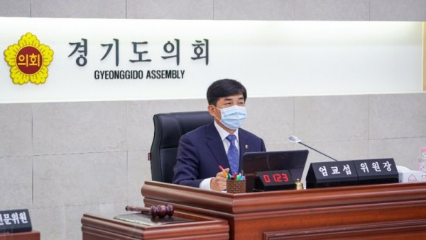 엄교섭 부위원장1 (1).jpg