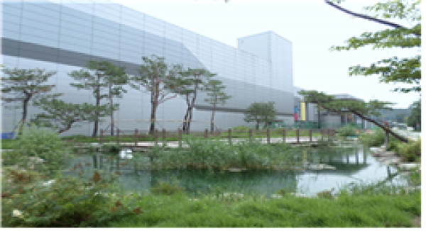 4.숲속공장+조성사진1.png