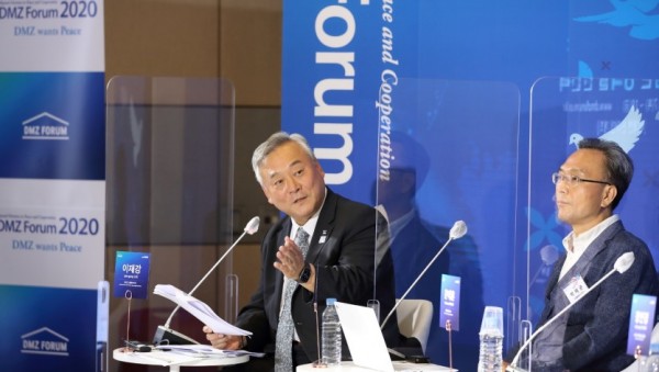 DMZ포럼 라운드테이블2(평화부지사).jpg
