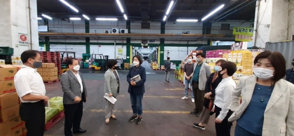 시장 사진.jpg