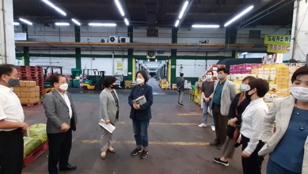 시장 사진.jpg