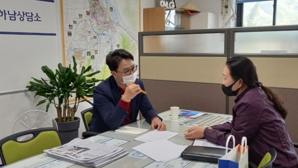 201008 추민규 의원, 하남시 생태하천과 업무보고 받아.jpg