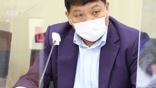 201015 유광혁 의원, 경기도 청년 기본조례 일부개정조례안 보건복지위 통과.jpg