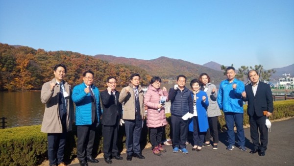 201029 심규순 의원, 지역 국회의원, 도.시의원과 수도권 식수원 관리현장 확인 (1).jpg
