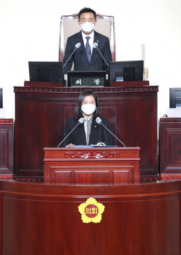 201104 오지혜 의원, 교육행정 및 도정 현안 전반 질문 (1).jpg
