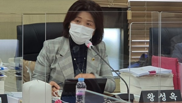 201115 왕성옥 의원, 경기도 의료원 인사관리에 특혜나 차별 없어야.jpg