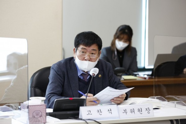 201117 고찬석 의원, 경기도수자원본부 행감서 용인 플랫폼시티 수질오염총량 우선반영 협조 요청.jpg