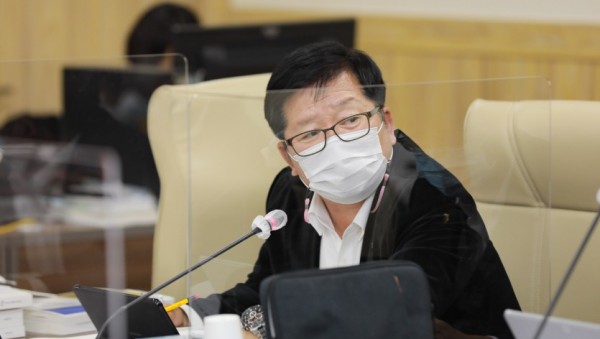 201118 허원 의원, 건설기능숙련사업 실효성 및 경기도 기술개발사업 선정과정 공정성 질책.jpg