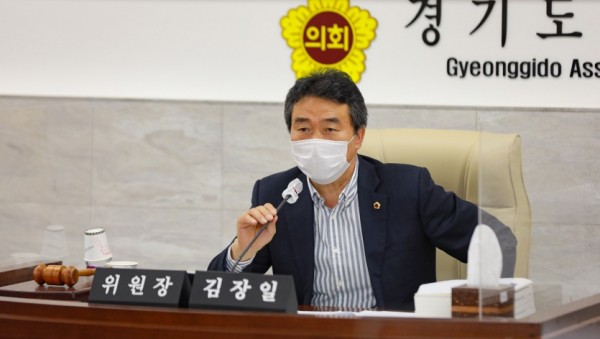 201118 김장일 의원, 미래지향적 일자리 정책 방향성 및 공공기관 정원충족 강조.jpg
