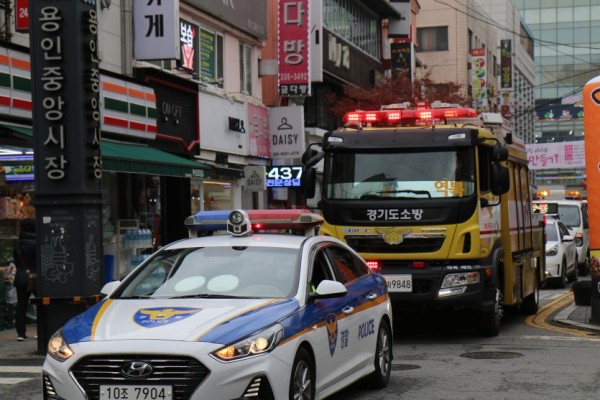소방차 길터주기 및 퍼레이드 사진.JPG