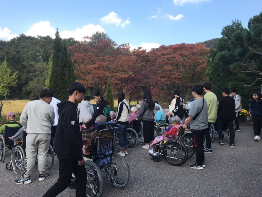 청소년자원봉사단.jpg
