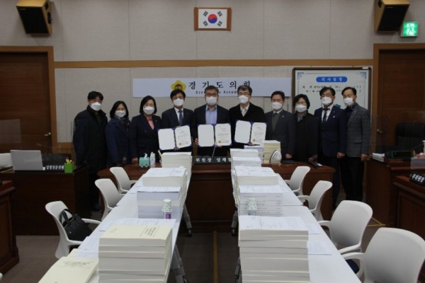 정윤경 교육기획위원회 위원장.jpg