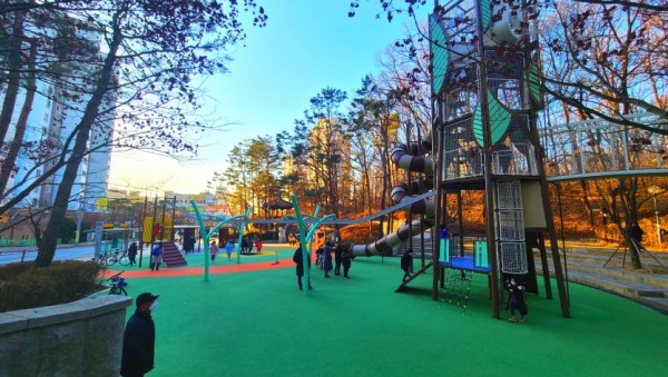 201211_용인시 신갈동 공원 2곳 어린이 놀이시설 재정비_사진(1).jpg