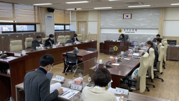 201215 정당발전소, 연구용역 최종보고회 개최 (1).jpg