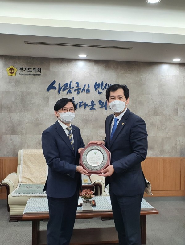 201231 이영봉 의원, 5.18 왜곡 처벌법 국무회의를 통과 바람직.jpg