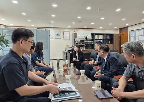 [크기변환]250808 장윤정 의원, 안산 양지중 학생 안전 위해 ‘경기도교육청-지역교육청’ 협력 주도.jpg