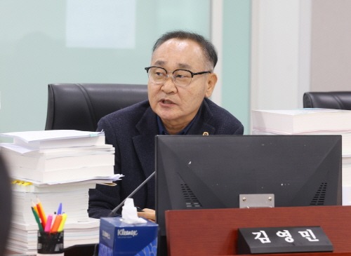 251210 김영민 의원, 극저대출부터 바로잡아야...국비변동 반영 재편성안 선제 제출 요구 (2).JPG